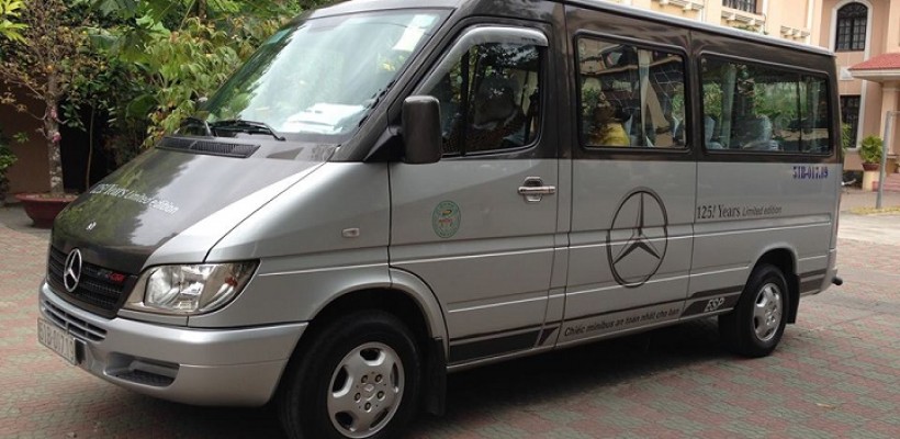 Cho thuê xe 16 chỗ Mercedes Sprinter giá rẻ tại Hà Nội